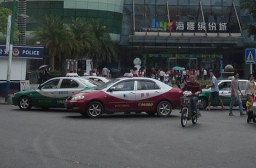 （写真１）料金面で日本よりも使いやすい中国のタクシー（広東省深セン市）