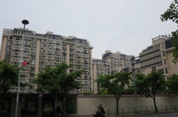 （写真１）中国の分譲マンション、上海では5千万円を超える住宅価格